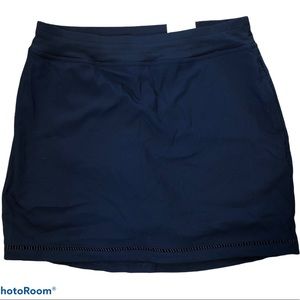 St. John’s Bay NEW navy blue skort Size S